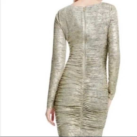 Vince Camuto Long sleeve ruched midi dress. Size 6 - Picture 2 of 8